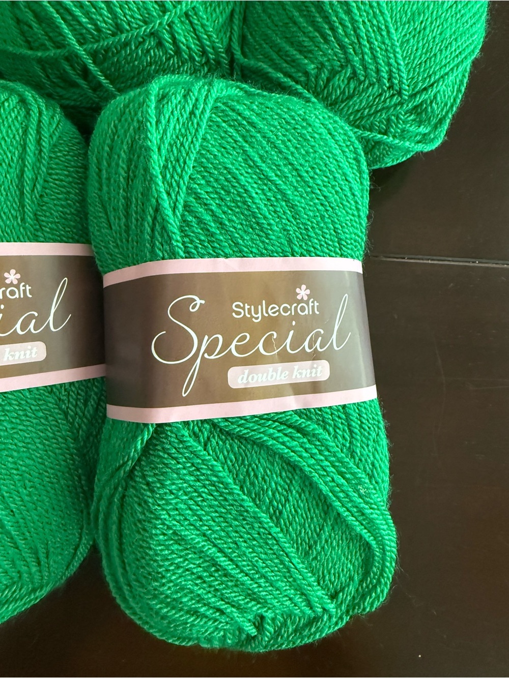 Stylecraft Special Double Knit Premium Acrylic Yarn - Kelly Green - 5 Skeins